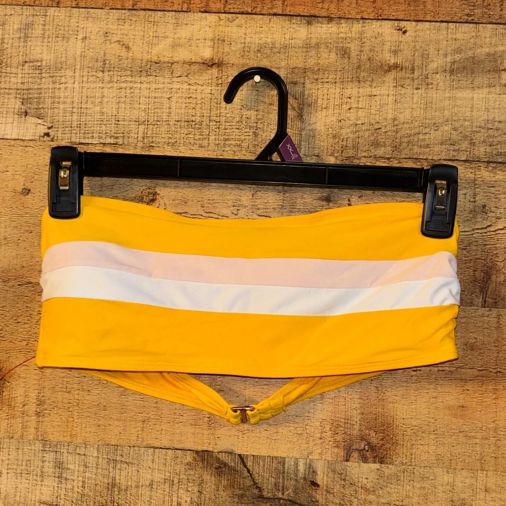 Time and Tru Strapless Bikini Top